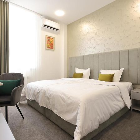 Aurora Hotel By Benefice Yerevan Ngoại thất bức ảnh